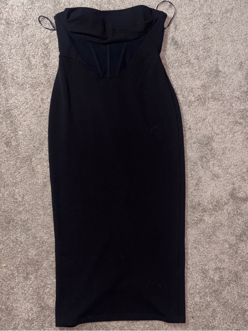 Selfie Leslie Black Strapless Midi Sheath Dress